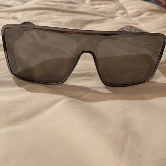 Over sized Women / Unisex sunglasses - Picture 5 of 6